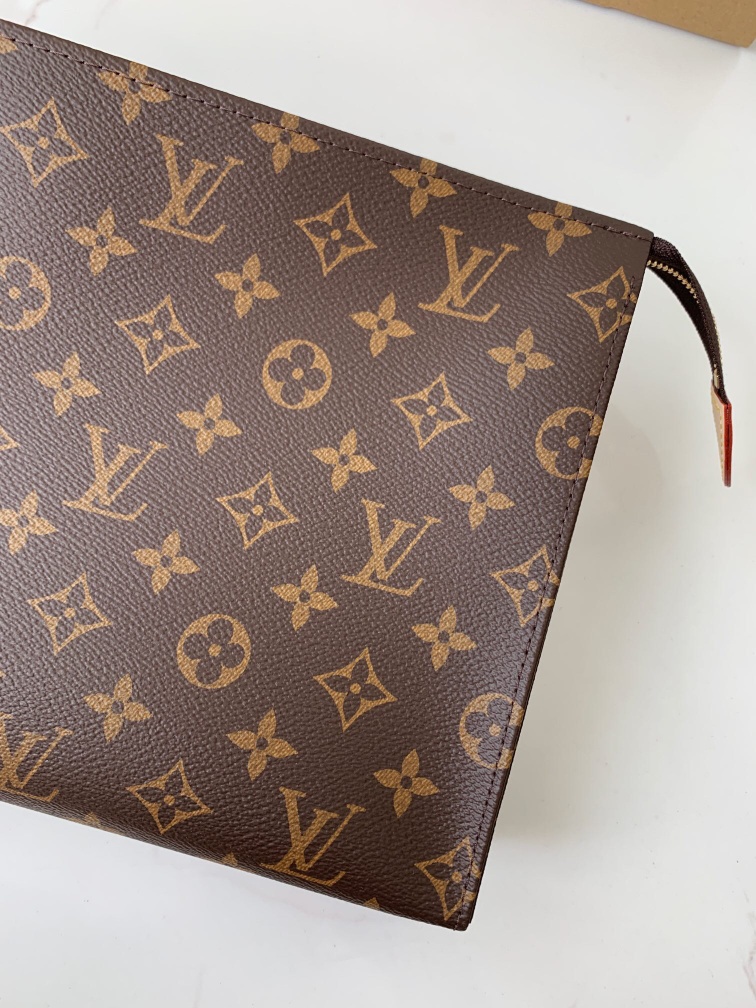 LV Clutch Bags